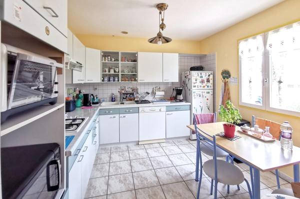 Plain-pied 3 ch et garage sur terrain 1000 m²