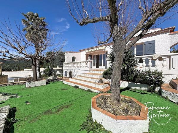 CEYRESTE ! Maison traditionnelle 6 pièces, terrain 1127m², piscine