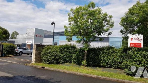 Bâtiment industriel à usage logistique