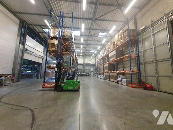 Bâtiment industriel à usage logistique
