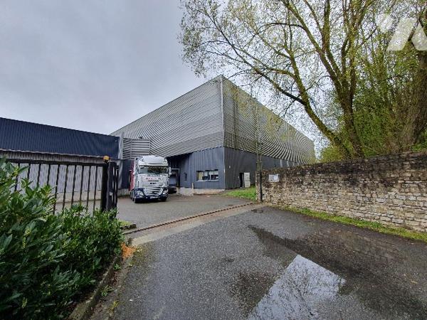 Bâtiment industriel à usage logistique