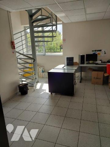 Bâtiment industriel à usage logistique