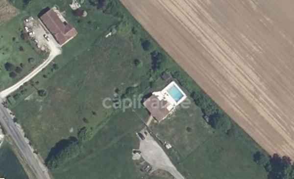 Terrain 3 878 m² – cadre naturel privilégié à Moulînet