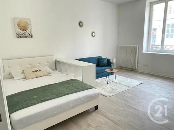 Immeuble à vendre  401 m 2   MONTLUCON  - 03