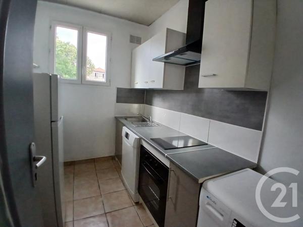 Immeuble à vendre  401 m 2   MONTLUCON  - 03