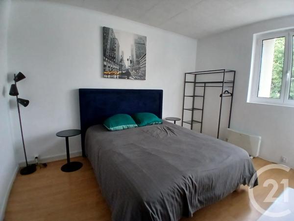 Immeuble à vendre  401 m 2   MONTLUCON  - 03