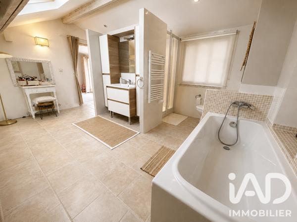 Maison à vendre 6 pièces 241 m² Le Rouret