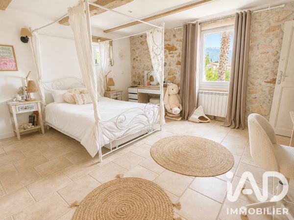 Maison à vendre 6 pièces 241 m² Le Rouret