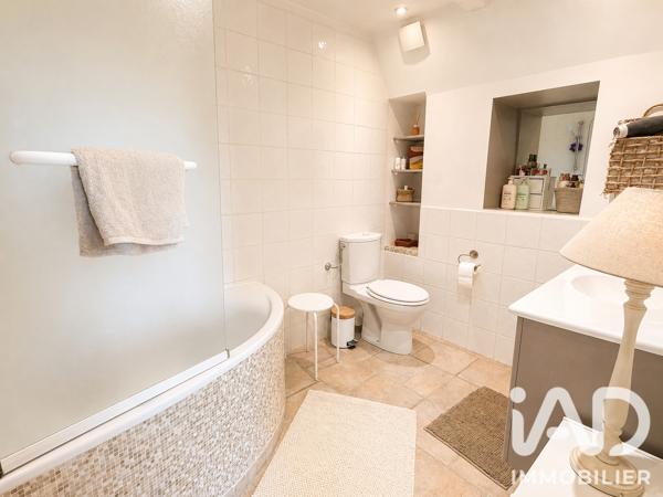 Maison à vendre 6 pièces 241 m² Le Rouret
