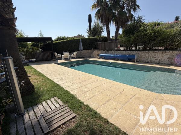 Maison à vendre 6 pièces 241 m² Le Rouret