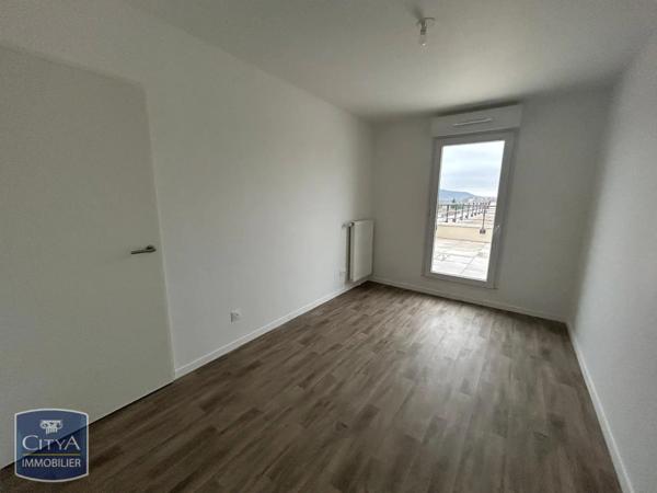 Appartement à louer 4 pièces 80.93m²
