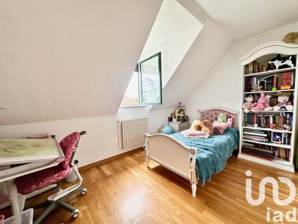 Maison traditionnelle 6 pièces de 170 m² à Le Meux (60880)