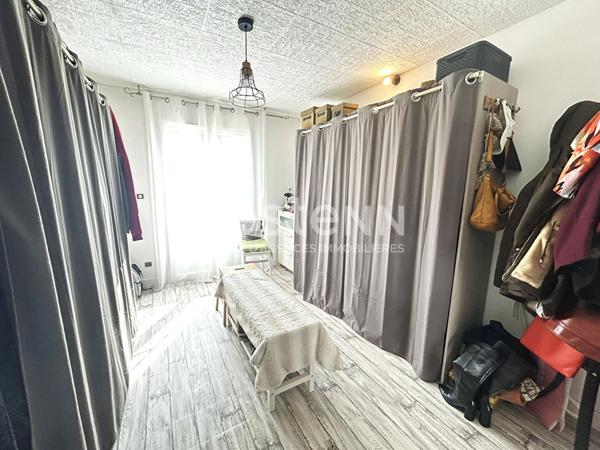 LONGERE 3 CHAMBRES AVEC DEPENDANCES ENVIRONNEMENT CALME PROCHE COMMERCES A CHABRIS (INDRE 36)