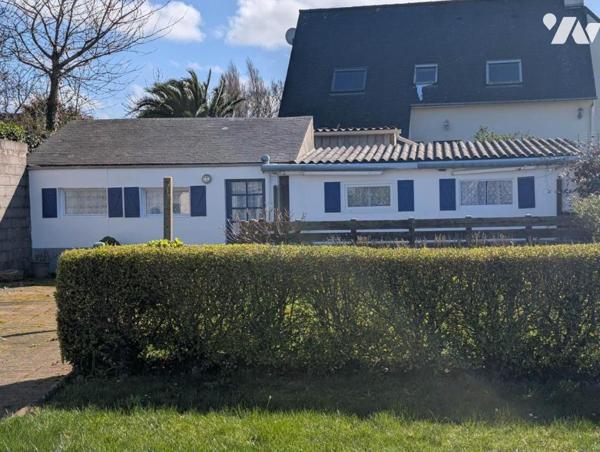 MAISON D’HABITATION EN PIERRE – TREGASTEL (VIEUX BOURG) – TERRAIN CONSTRUCTIBLE AVEC ANNEXE