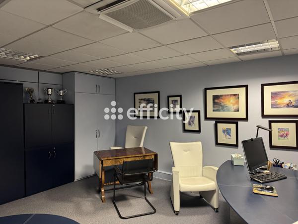 Bureau 6 pièces - 140 m²