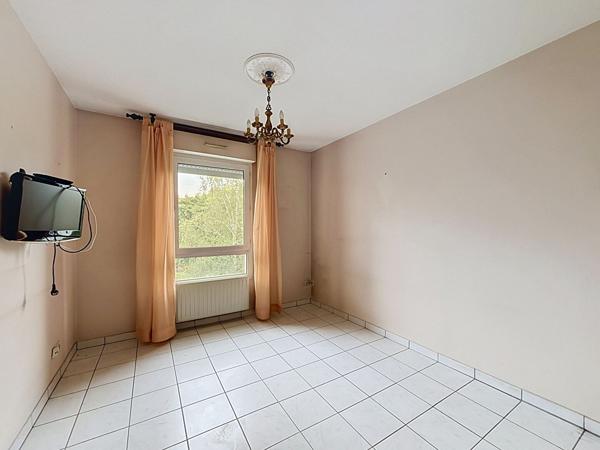 Appartement 3 pièces de 64 m² avec loggia fermée et vitrée /  climatisation / garage / cave