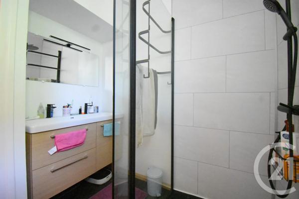 Maison à vendre  5 pièces - 137,51 m 2   CREUZIER LE VIEUX  - 03