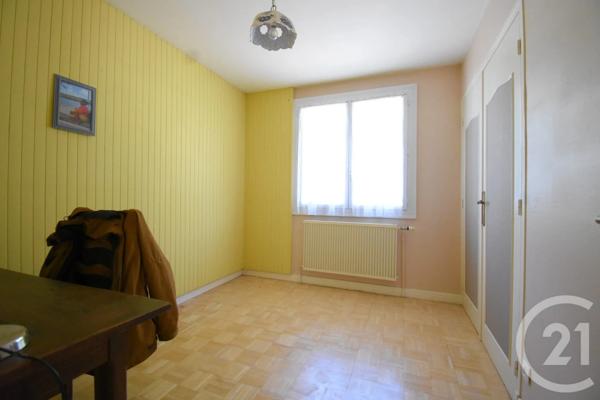 Maison à vendre  5 pièces - 137,51 m 2   CREUZIER LE VIEUX  - 03