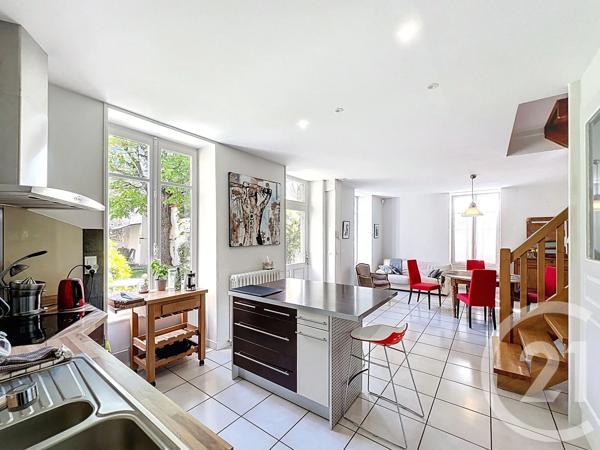 Maison à vendre  12 pièces - 361,77 m 2   COURNON D AUVERGNE  - 63
