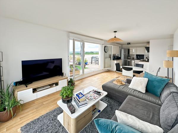 Appartement dernier étages 5 pièces 97 m2 terrasse de 80M2