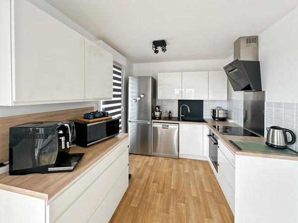 Appartement dernier étages 5 pièces 97 m2 terrasse de 80M2