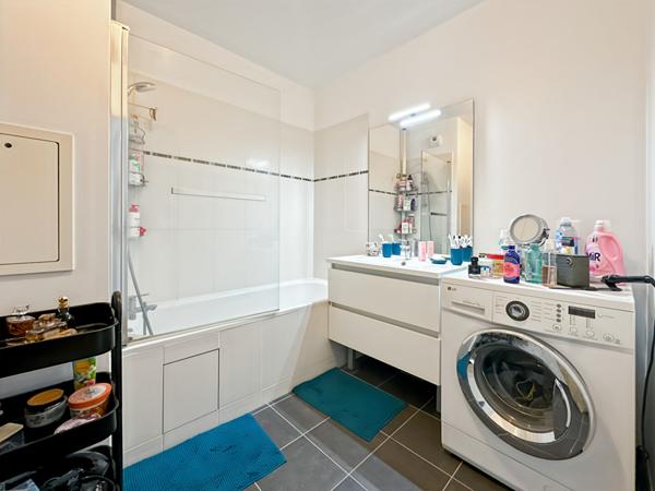 Appartement dernier étages 5 pièces 97 m2 terrasse de 80M2