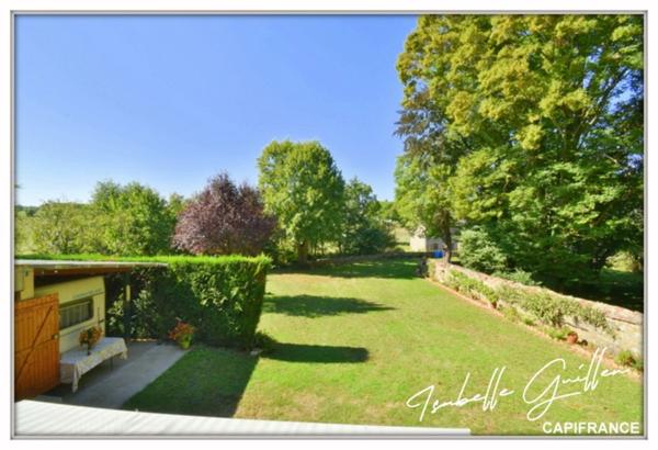 Maison à vendre 6 pièces CHATEAUMEILLANT (18) 4 chambres grand terrain arboré