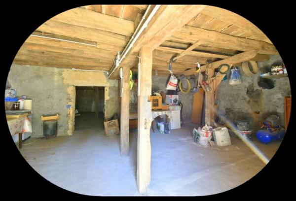 Maison à vendre 6 pièces CHATEAUMEILLANT (18) 4 chambres grand terrain arboré