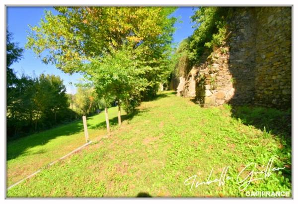 Maison à vendre 6 pièces CHATEAUMEILLANT (18) 4 chambres grand terrain arboré