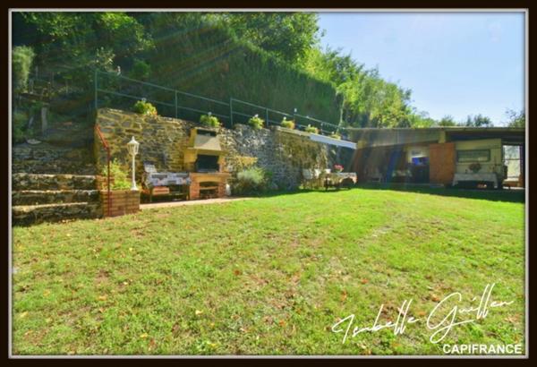 Maison à vendre 6 pièces CHATEAUMEILLANT (18) 4 chambres grand terrain arboré