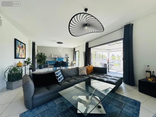 Achat - Maison Larmor-Plage 56260 5 pièces 213 m 2 1949 m 2