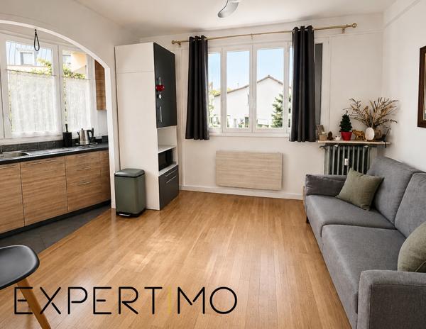 APPARTEMENT 2 PIÈCES –VERSAILLES – GARE A PIEDS – COMMERCES – ASCENSEUR