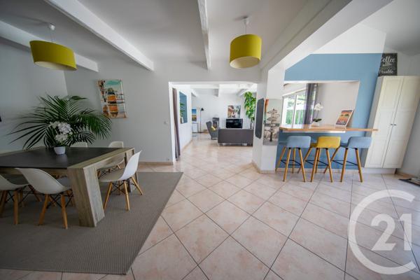 Maison à vendre  8 pièces - 189,82 m2 ST MEDARD EN JALLES - 33