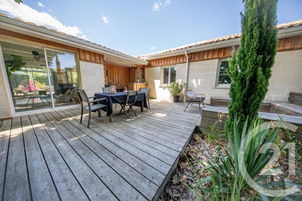 Maison à vendre  8 pièces - 189,82 m2 ST MEDARD EN JALLES - 33