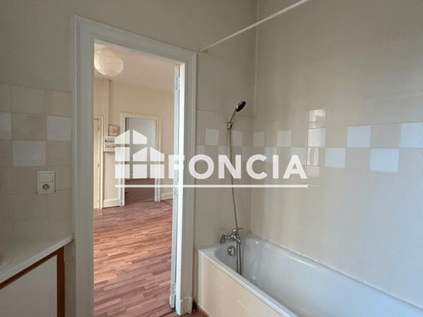 Location Appartement 3 pièces 80.59 m² - 143 BD CARNOT/38 RUE DES AMBANS Agen 47000