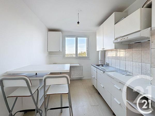 Appartement F3 à vendre  3 pièces - 65,76 m2 CHOISY LE ROI - 94