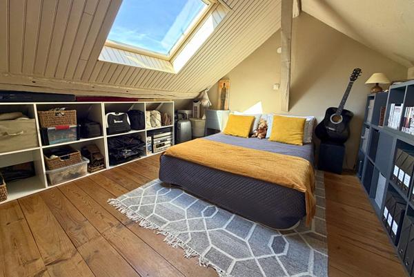 Appartement duplex 5 pièces à Linas -Jardin privé et petite copropriété à Linas