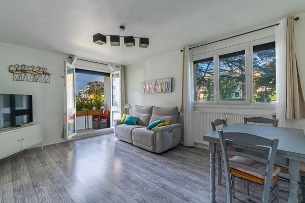 Appartement T3 + place de parking Les Pommaries