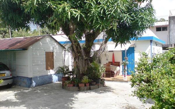 Maison à vendre    3 pièces • 74 m2 Schoelcher