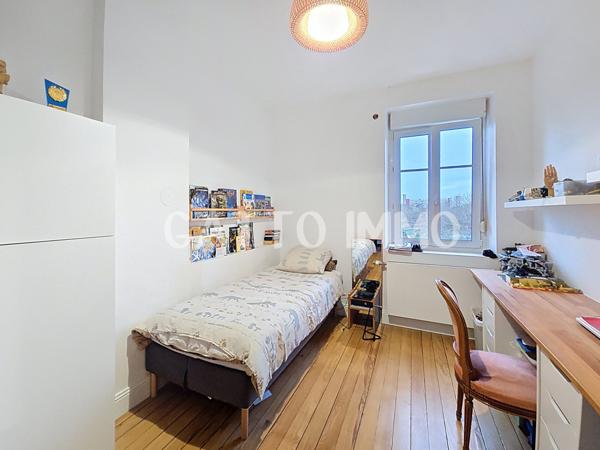 Saint-Julien-lès-Metz (57070) SOUS OFFRE // Maison rénovée 140m2 // 4 chambres // Jardin // Terrasse // sous-sol // DPE C