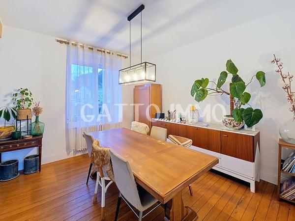 Saint-Julien-lès-Metz (57070) SOUS OFFRE // Maison rénovée 140m2 // 4 chambres // Jardin // Terrasse // sous-sol // DPE C