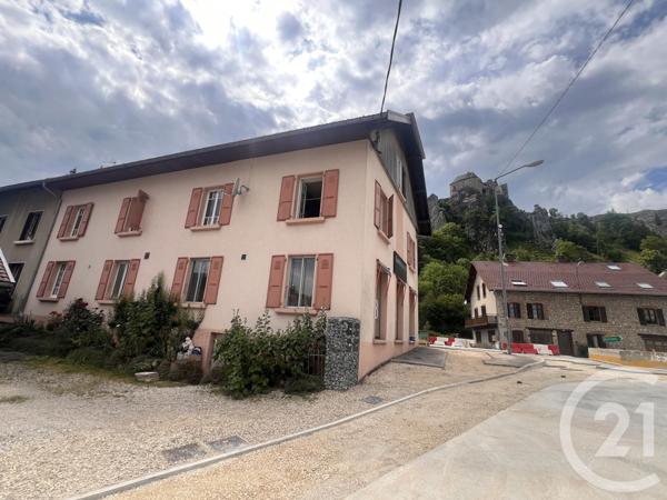 Appartement F5 à vendre  5 pièces - 127,71 m2 LA CLUSE ET MIJOUX - 25