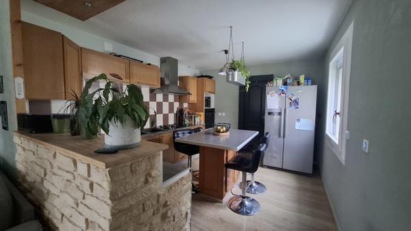 Maison à vendre |  Cognac-la-Forêt |  5 pièces | 92 m²