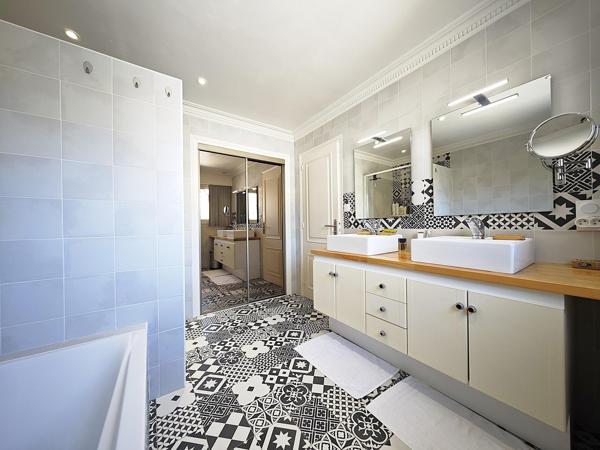 Maison à PLOERMEL, 56800 - 7 pièces 157m²
