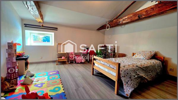 Propriété rénovée avec studio et maison à rénover