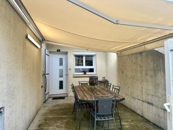 Appartement ou maison RDC 3 chambres, 3 terrasses - proche de des commerces et gare