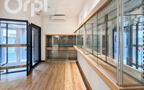 Immeuble à vendre    2 pièces •  Aubenas