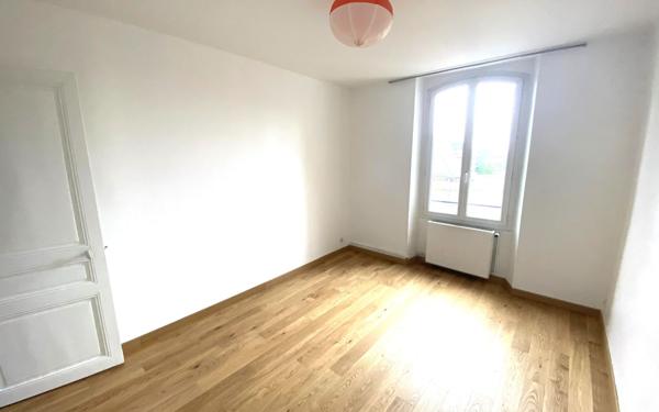 Appartement à vendre    3 pièces • 64 m2 Reims
