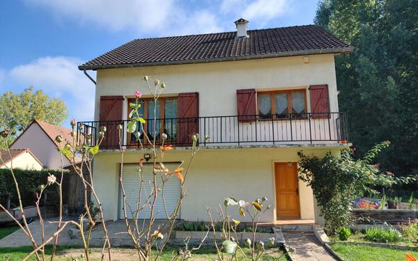 Maison à vendre    5 pièces • 150 m2 Ferrières-en-Gâtinais