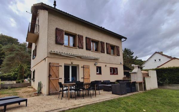 Maison à vendre    5 pièces • 150 m2 Ferrières-en-Gâtinais